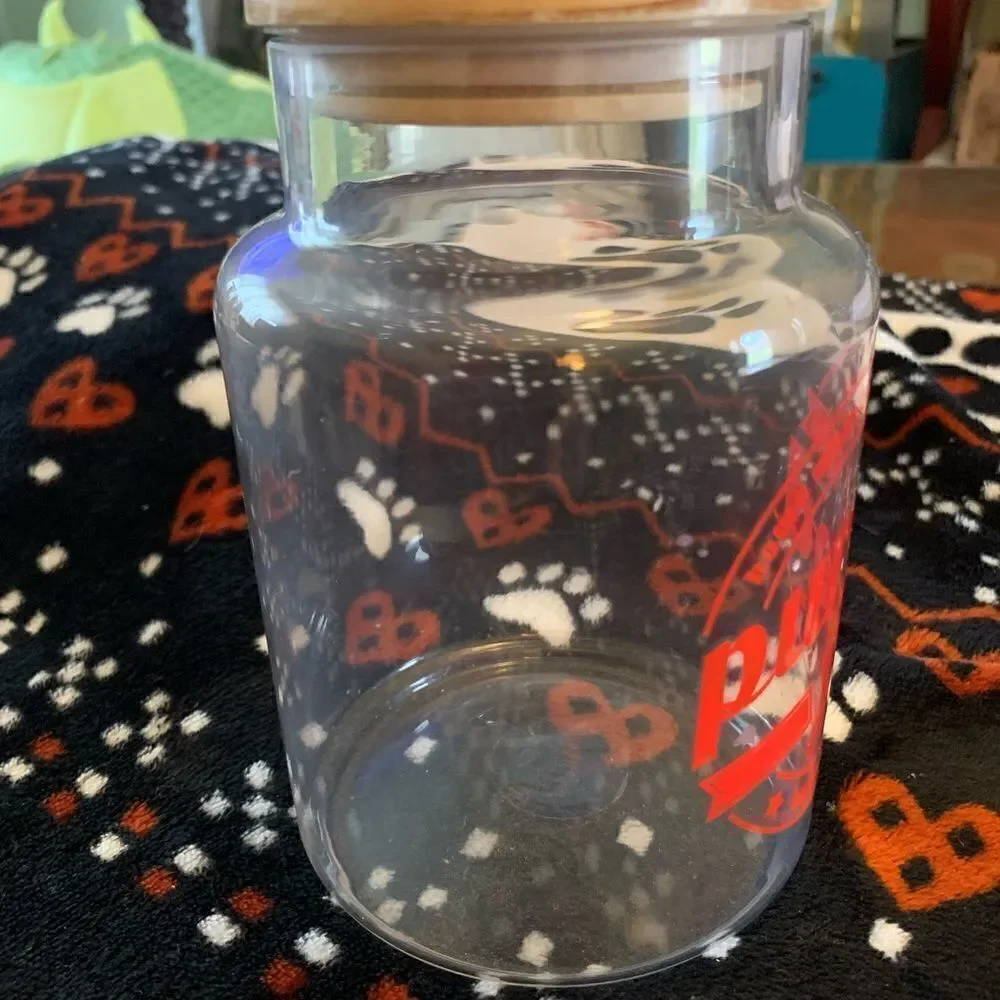 N/A glass jars